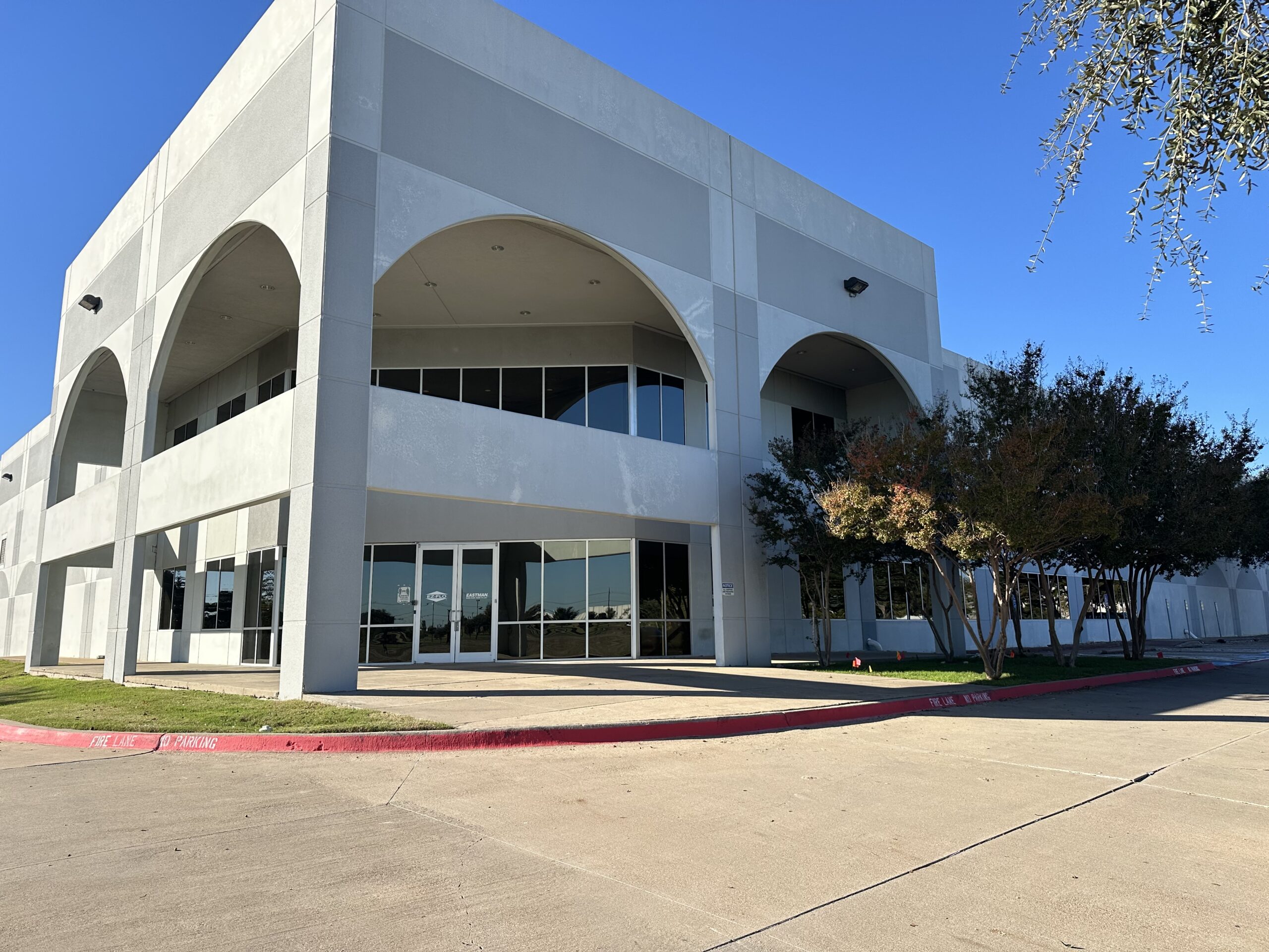 Lee & Associates Dallas-Fort Worth Negotiates a 102,000 SF Industrial Lease Transaction