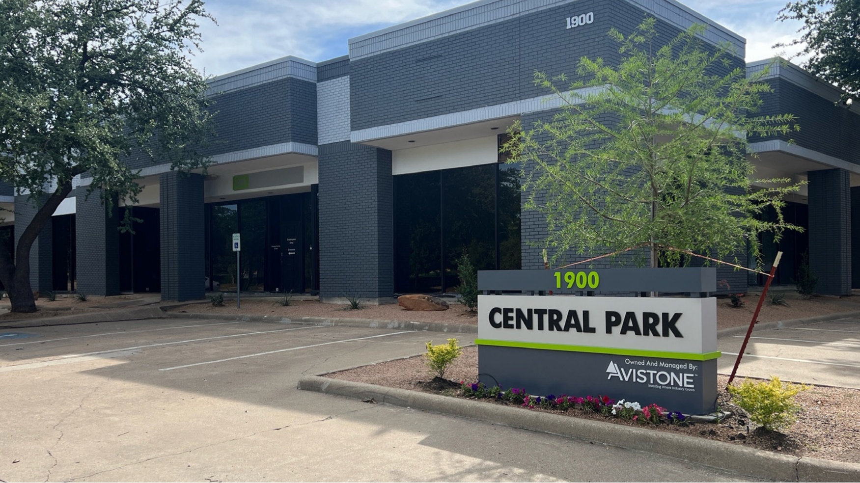 Lee & Associates Dallas-Fort Worth Negotiates a 5,876 SF Industrial Lease Transaction