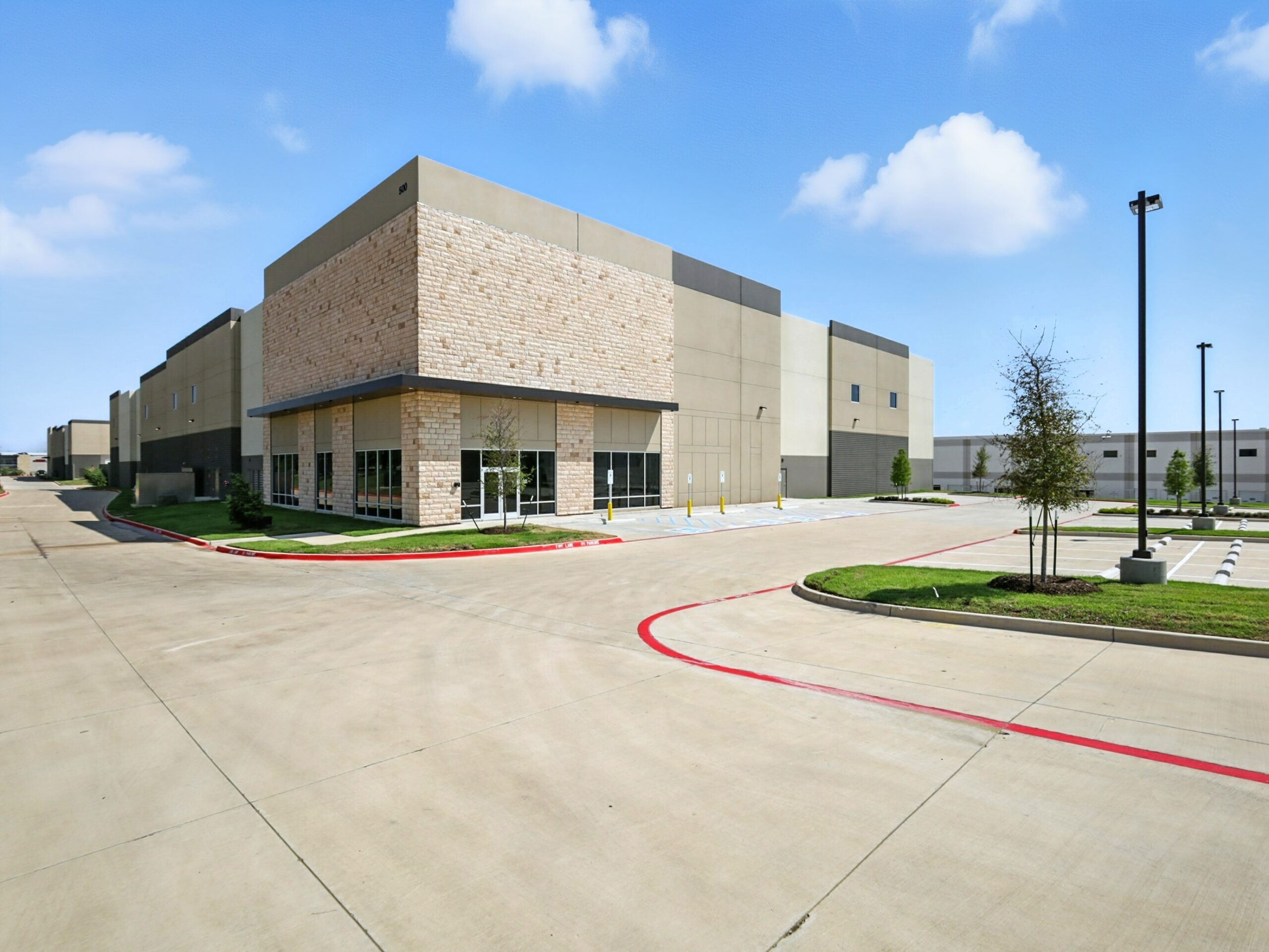 Lee & Associates Dallas-Fort Worth Negotiates a 64,406 SF Industrial Sale Transaction