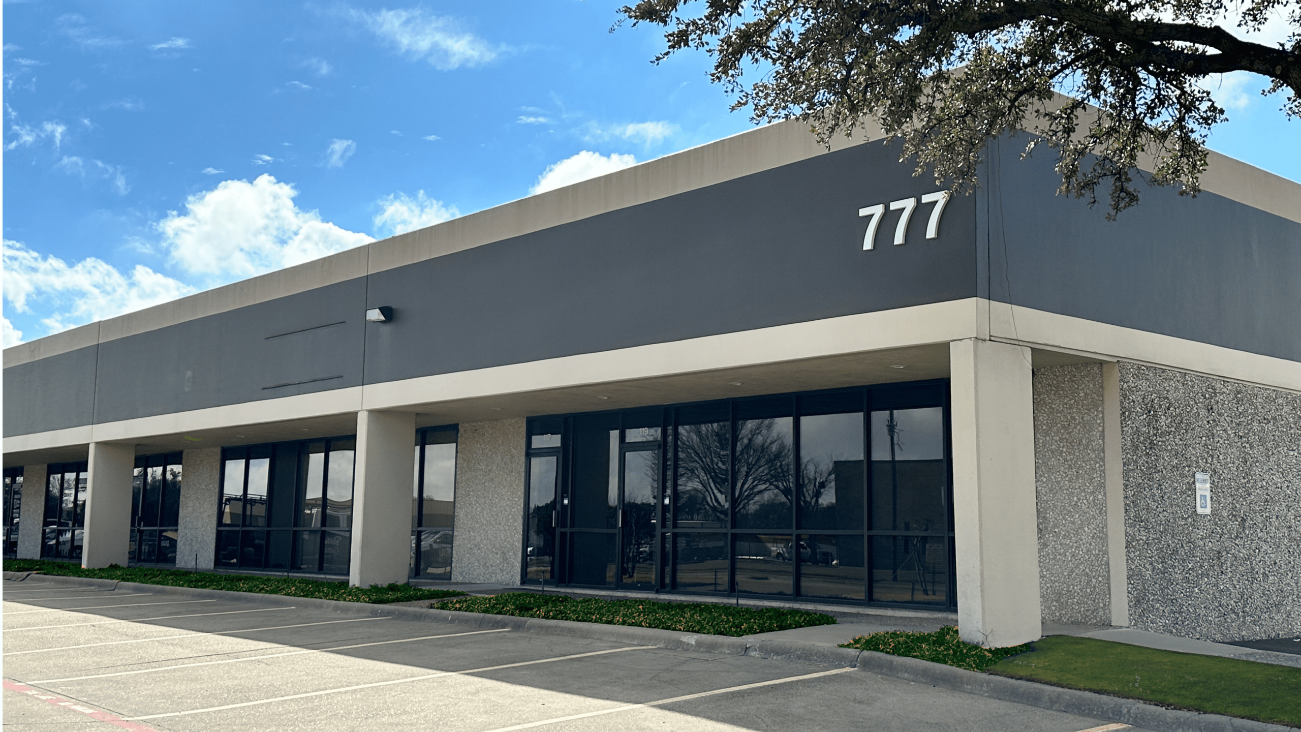 Lee & Associates Dallas-Fort Worth Negotiates a 2,572 SF Industrial Lease Transaction